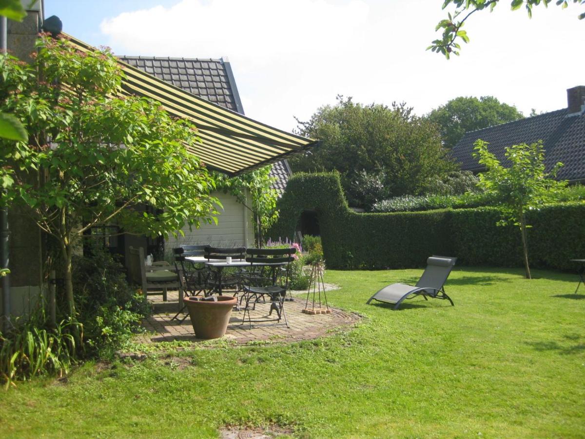 Villa Curtevenne-annex, monument grenst aan natuurmonument Kortenhoef Exterior foto